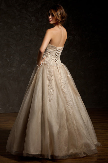 Robe Longue Blanche Et Dorée - gallery 2